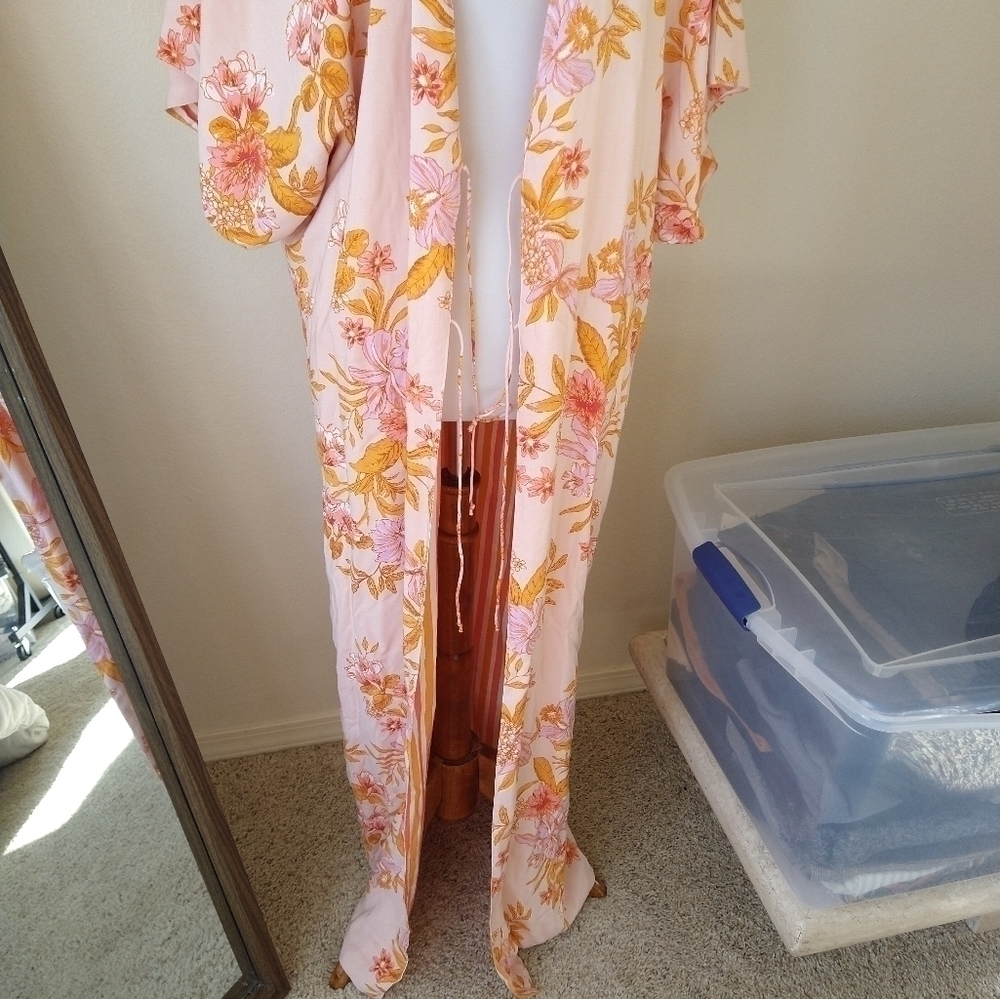 Tularosa Rae Reversible Robe - Picture 5 of 11